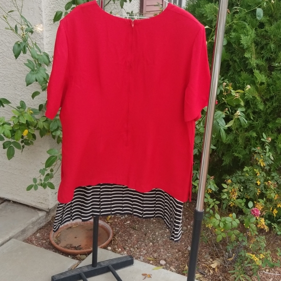 Dress (One piece) - Picture 4 of 4